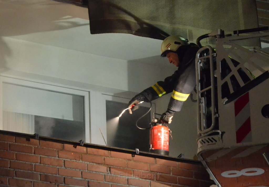 Feuer 1 Balkon Koeln Vingst Miltenbergerstr P5509.JPG - Miklos Laubert